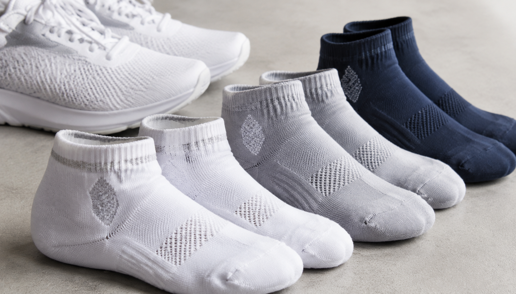 Custom Ankle Socks: Bulk Manufacturer Guide