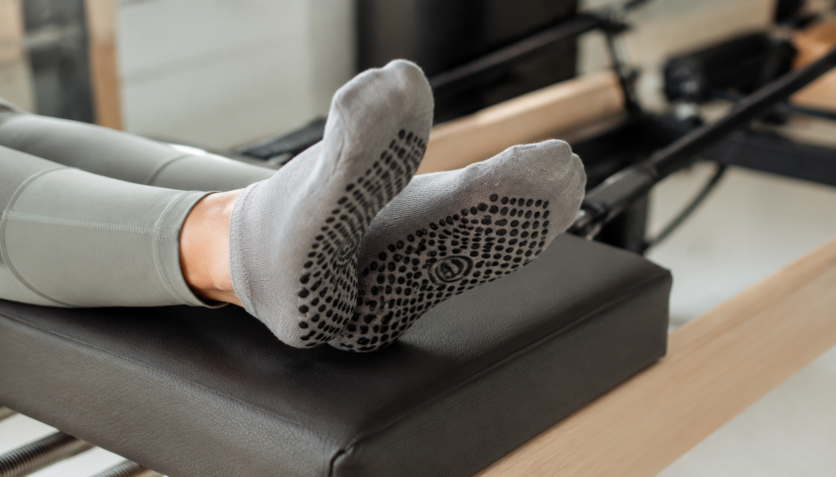 Custom Grip Socks for Pilates, Yoga and Hospitals: 2026 Guide