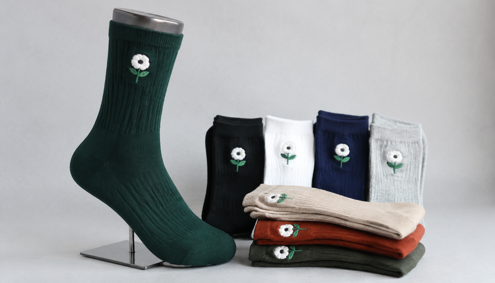 No Minimum Custom Socks: Low-MOQ Maker Guide