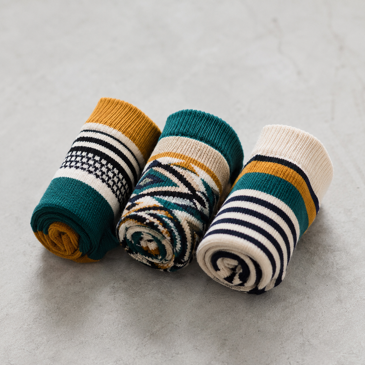 Trendy Fashion Custom Crew Socks Jacquard Patterns